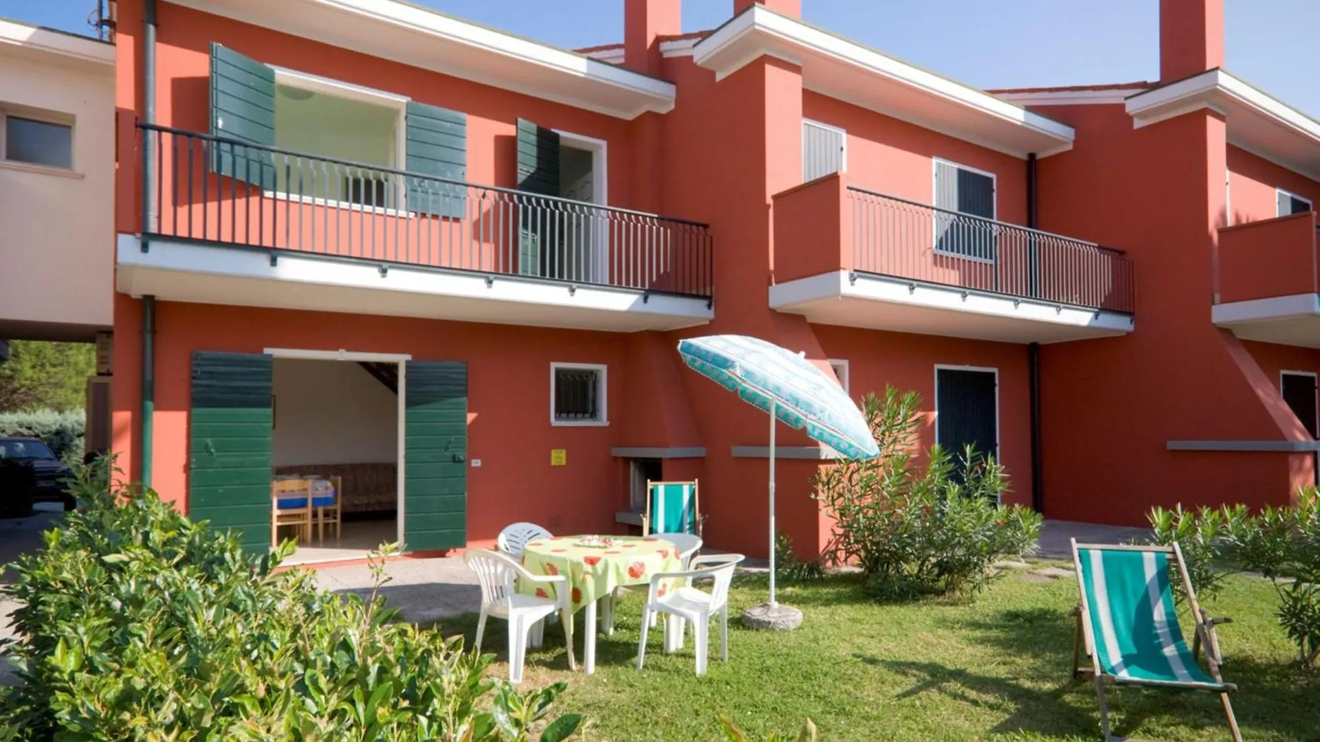 Relaxing Townhouse With Pool Access In Bibione location
